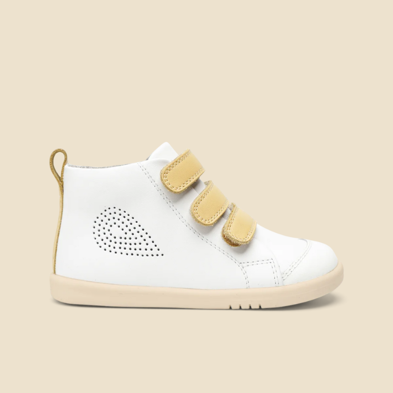 Bobux: iWalk (No: 23-26) Hi Court White + Sand